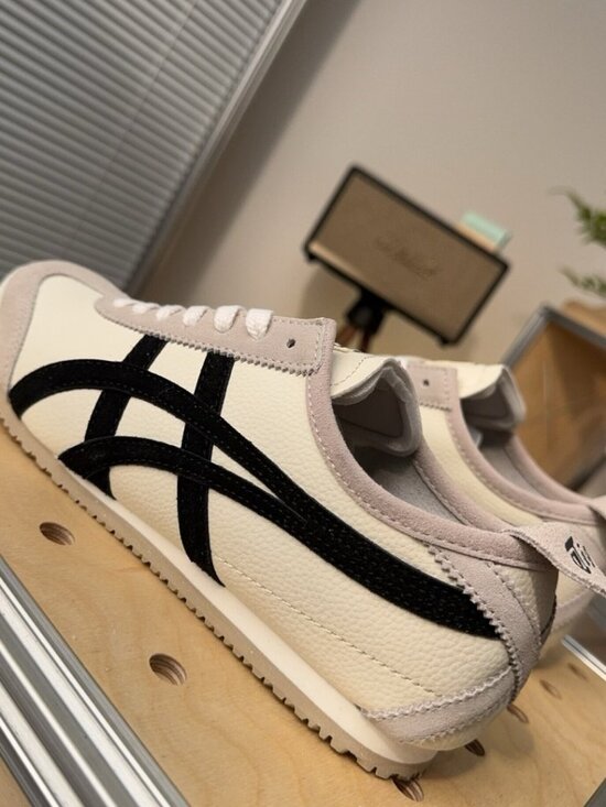 Onitsuka Tiger Mexico 66 Men’s Cream Black Retro Sneakers